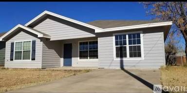 Main picture of 738 W Avenue Z