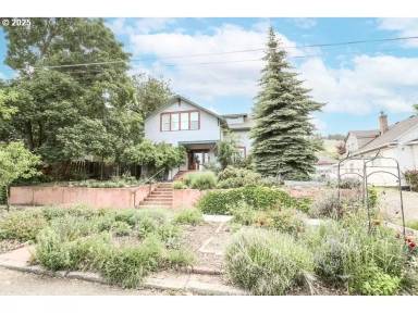 Main picture of 1706 Oak St