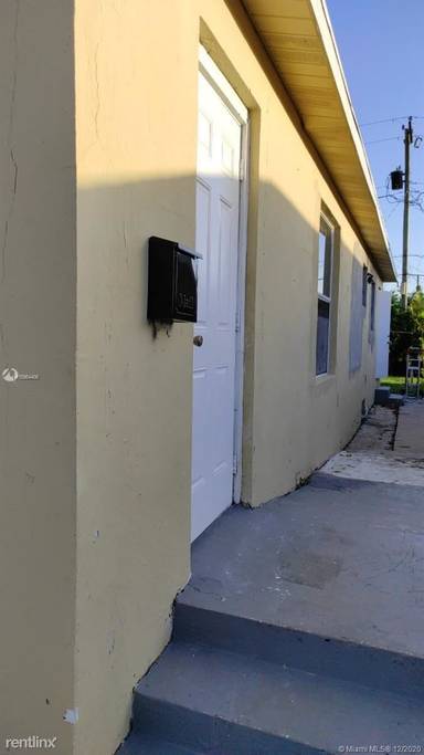Main picture of 1030 18th St