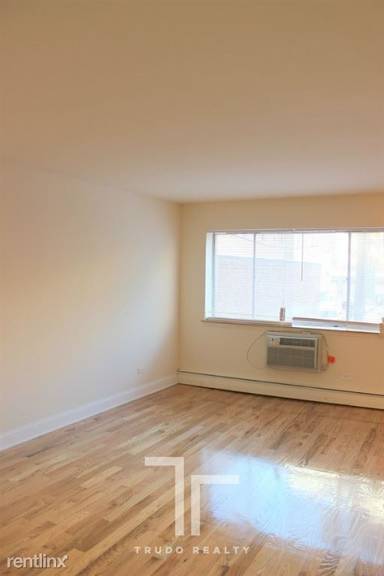 Main picture of 510 W Briar Pl