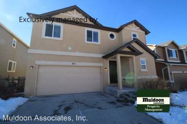 Main picture of 917 Fire Rock Pl