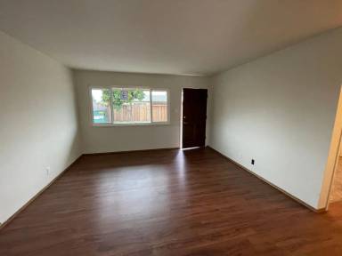 Main picture of 24039 Park St