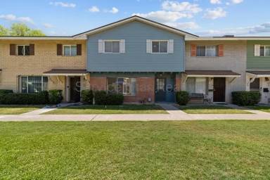 Main picture of 1676 W Campbell Ave