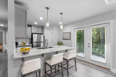 Main picture of 2886 N 14th Ave