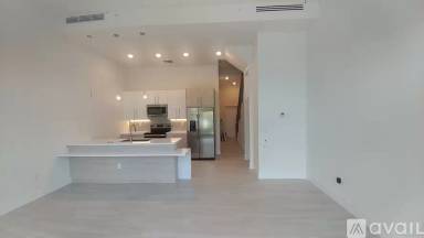 Main picture of 813 NW 45th Ter
