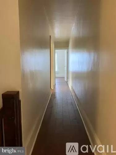 Main picture of 2618 Reel St