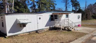 Main picture of 205 Holt Ave