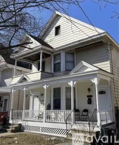 Main picture of 1679 Avenue A
