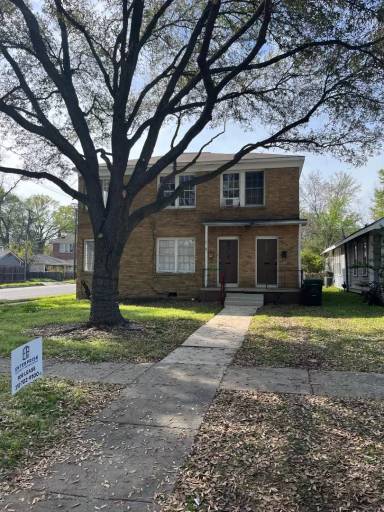 Main picture of 803 Elmwood St