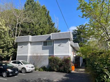 Main picture of 4041 SE Gladstone St