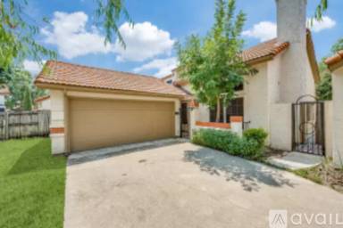 Main picture of 607 Mission Cir