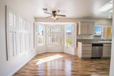 Main picture of 2400 Desert Glen Dr