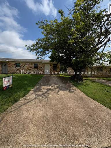 Main picture of 406 Sunset Ln