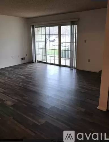 Main picture of 215 Rachel Ct