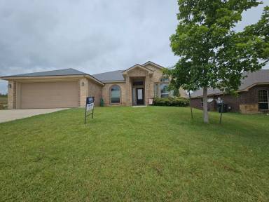 Main picture of 6211 New Castle Dr