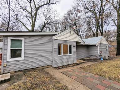 Main picture of 28 Glen Ave