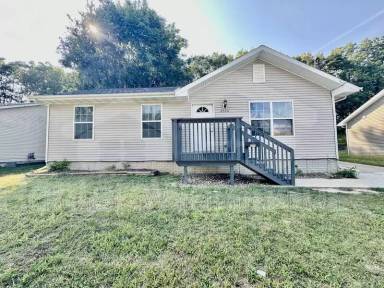 Main picture of 2144 SE 6th St
