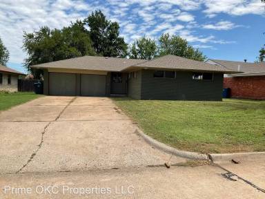 Main picture of 1005 W Silver Meadow Dr