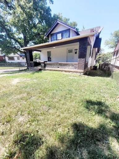 Main picture of 5248 Euclid Ave