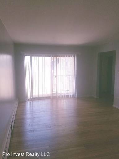 Main picture of 7641 S Saginaw Ave