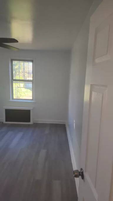 Main picture of 61 Saint James Pl