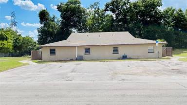 Main picture of 3080 SE 50th Ct
