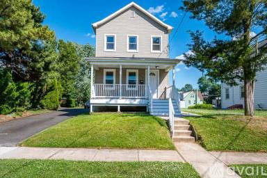 Main picture of 569 Jaques Ave