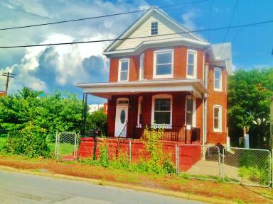 Main picture of 408 Springdale St