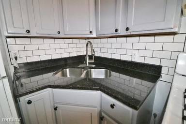 Main picture of 2652 W 64th St