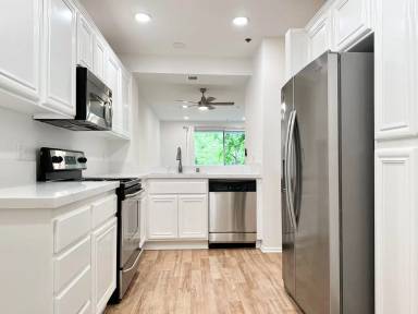Main picture of 20301 Bluffside Cir
