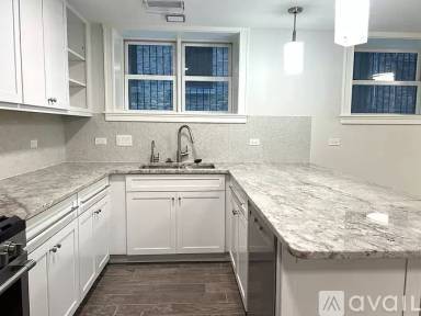 Main picture of 544 W Wellington Ave