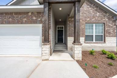 Main picture of 812 Friars Tuck Dr