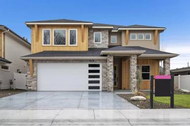 Main picture of 5110 N Cengotita Ave