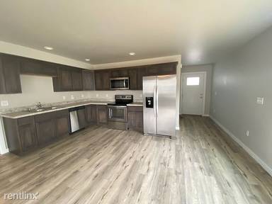 Main picture of 1304 Westwood Cir