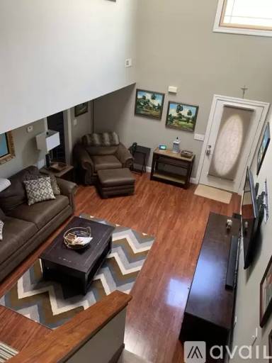 Main picture of 106 N Gordon Ln
