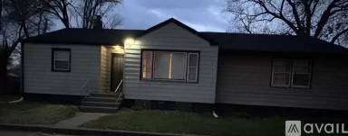 Main picture of 3585 Lincoln St
