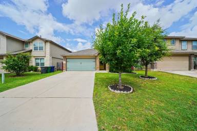 Main picture of 2611 Willow Pond