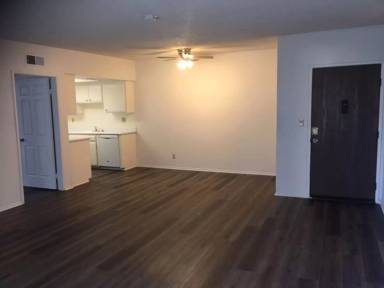 Main picture of 14259 Burbank Blvd