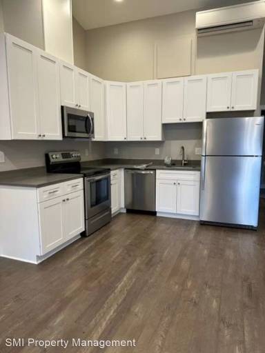 Main picture of 320 Santiam Pointe Loop NE