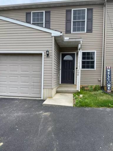 Main picture of 208 Red Cedar Ln