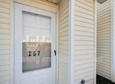 Main picture of 257 Pine Shadow Dr