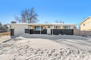 Main picture of 952 S Garland Way