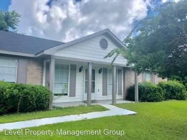 Main picture of 10221 Woodmere Dr