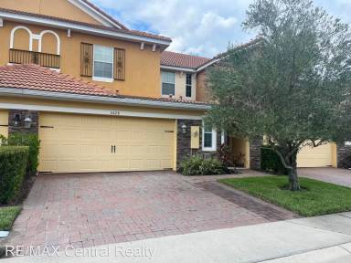 Main picture of 5528 Siracusa Ln