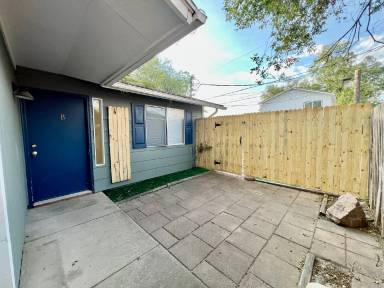 Main picture of 133 E 12th St
