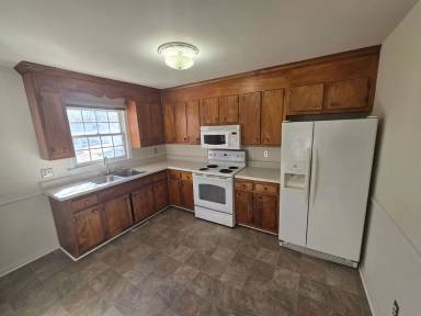 Main picture of 3200 Saint Charles St