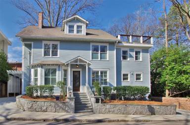 Main picture of 968 Argonne Ave NE