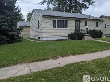 Main picture of 1090 N 3rd St