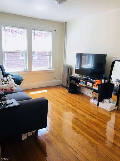 Main picture of 44 Central St