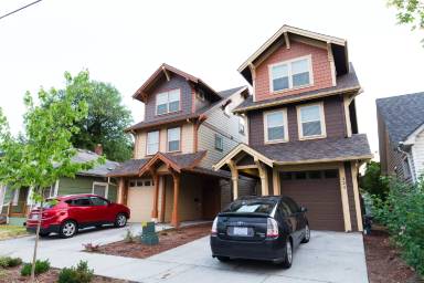 Main picture of 324 NW 17th St
